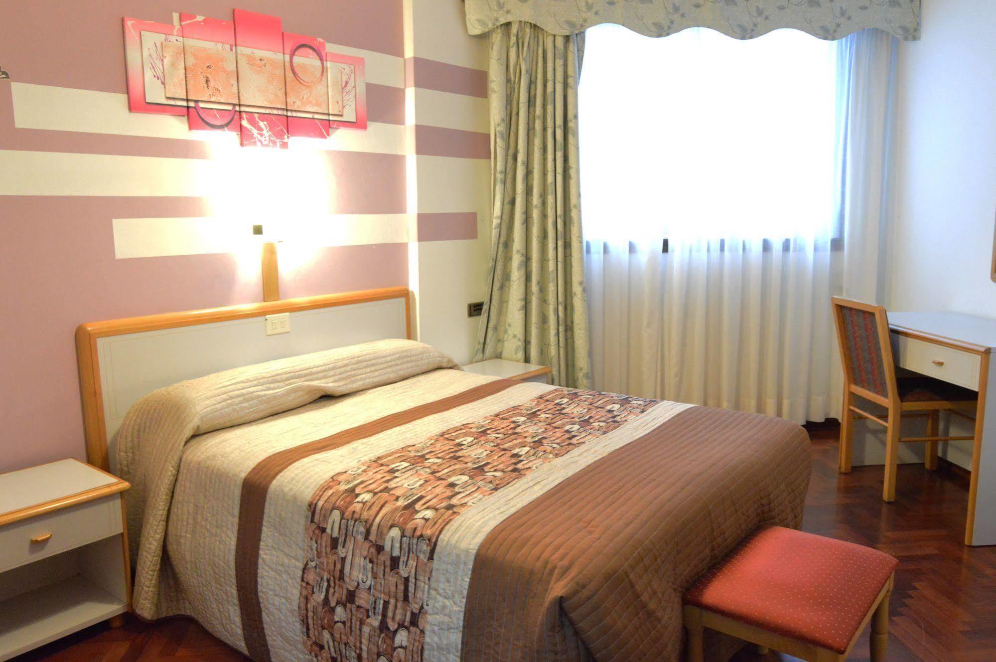 Hotel Cristal 1 A Coruña Buitenkant foto